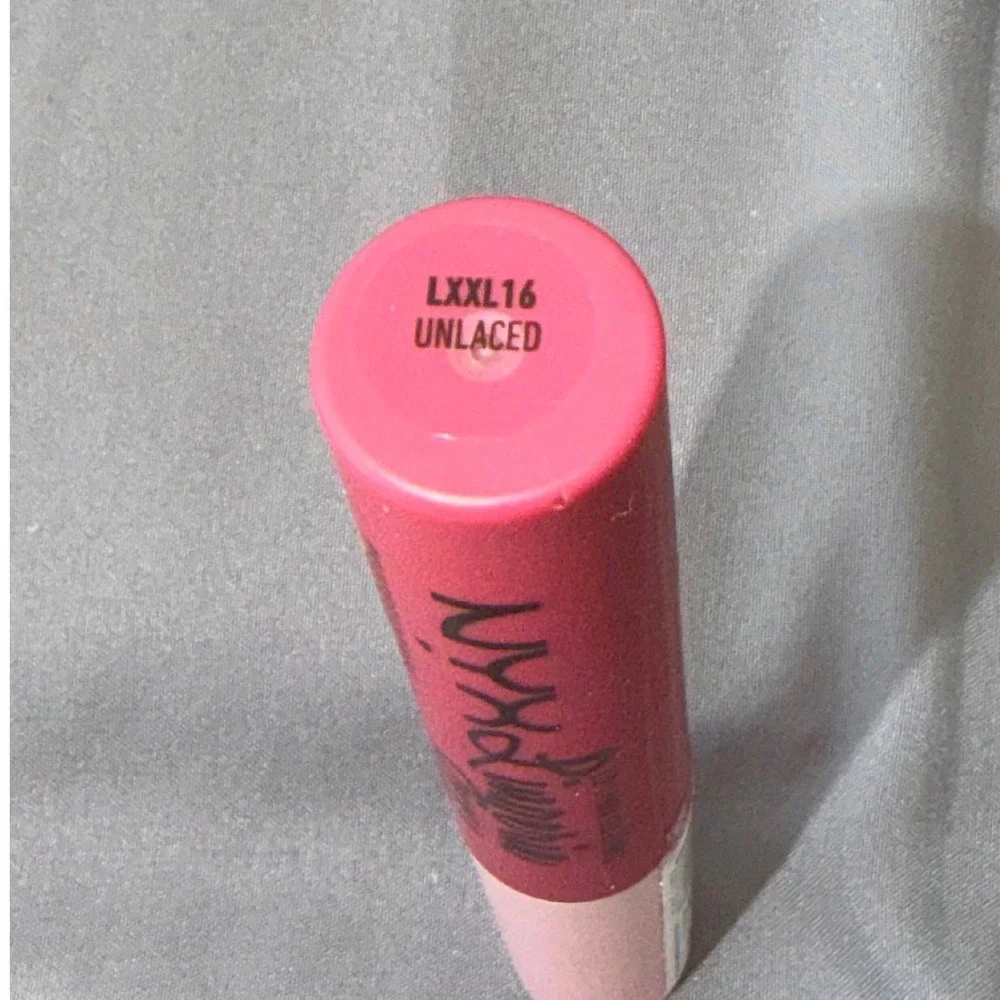 NYX Lip Lingerie XXL Matte Liquid Lipstick Unlaced LXXL16 Pink Mauve